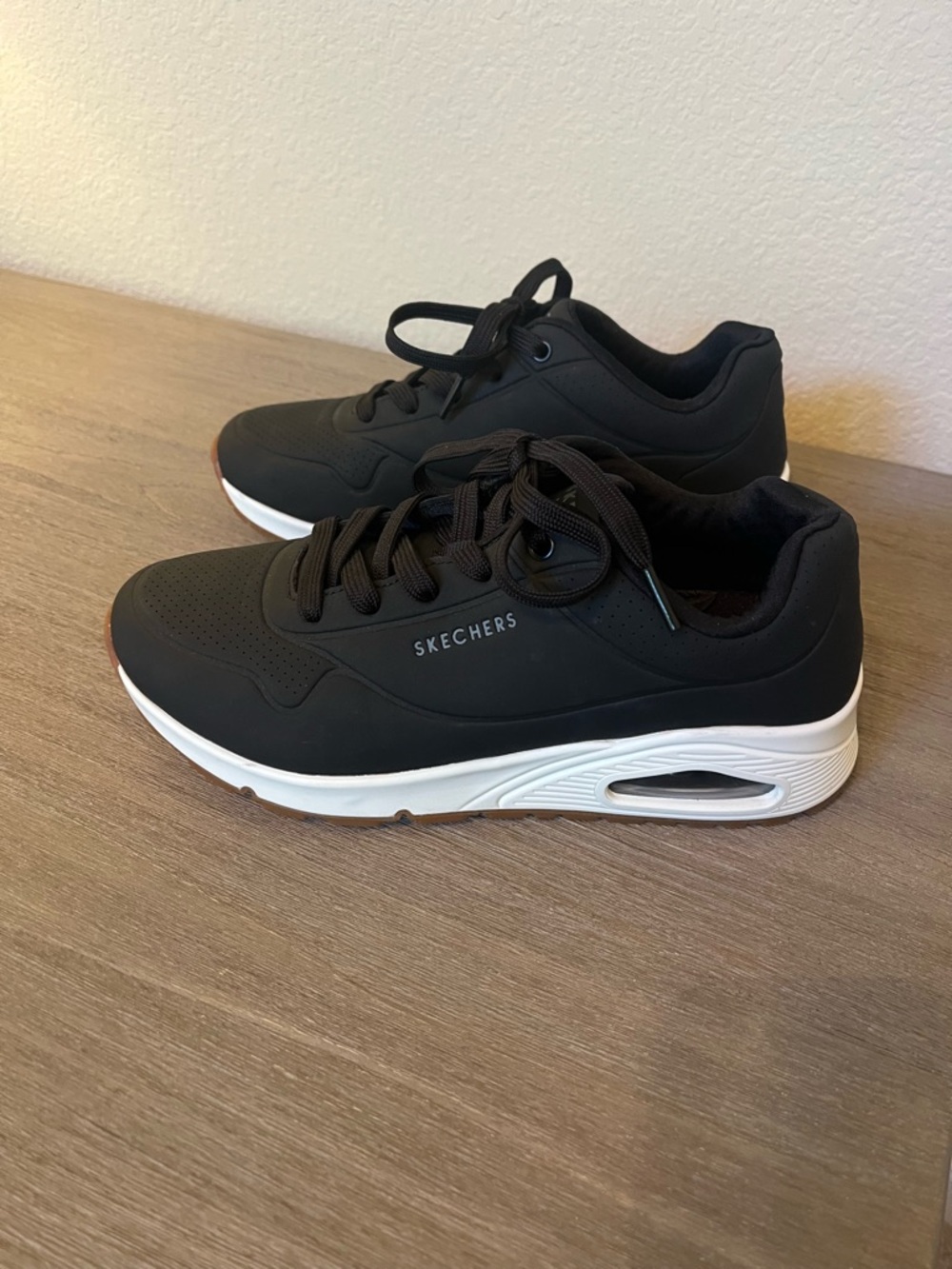 Sketchers Shoes